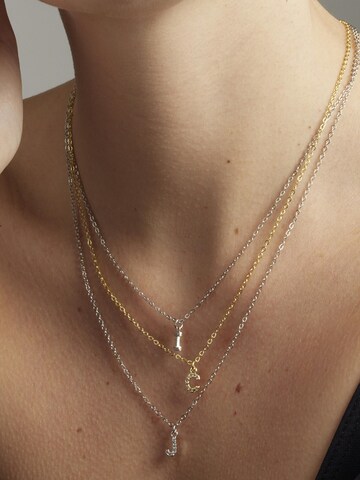 Collana 'Alphabet' di Luxenter in bianco