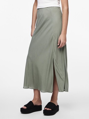 PIECES Skirt 'NYA' in Green: front