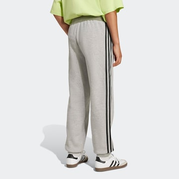 ADIDAS ORIGINALS Loosefit Broek in Grijs