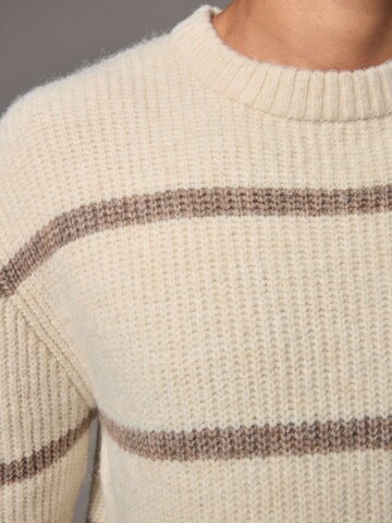 Pull-over Next en blanc