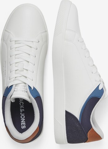 Baskets basses 'Jordan' JACK & JONES en blanc