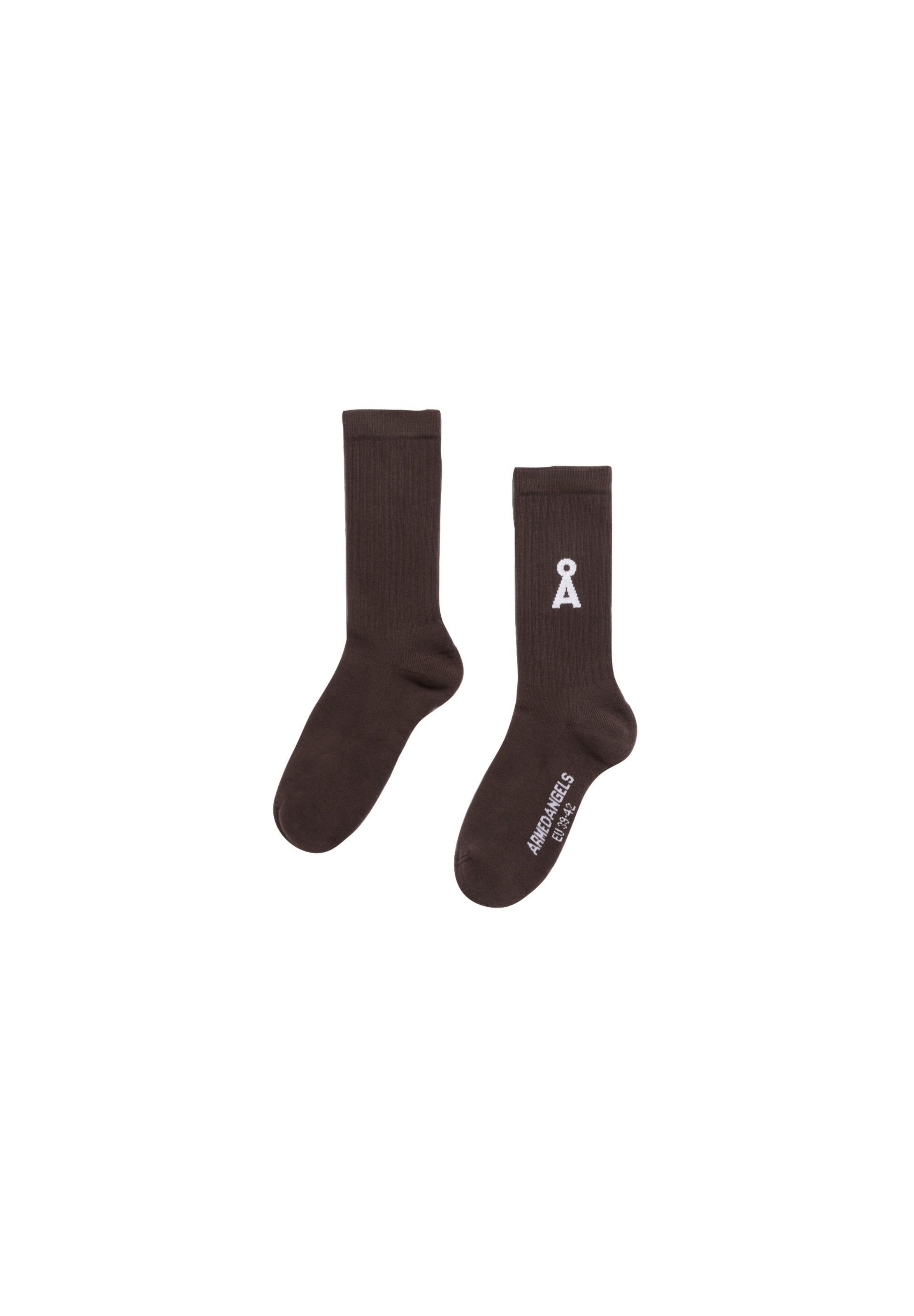 Chaussettes ARMEDANGELS en marron : devant