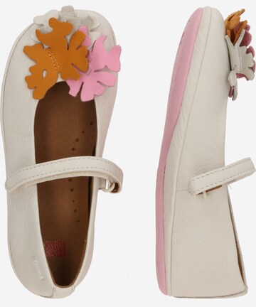 CAMPER Ballet Flats 'Right' in White