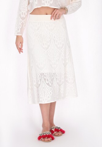IZIA - Saia 'Fashion Look' em branco: frente