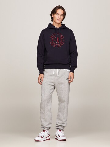 TOMMY HILFIGER Sweatshirt in Blau