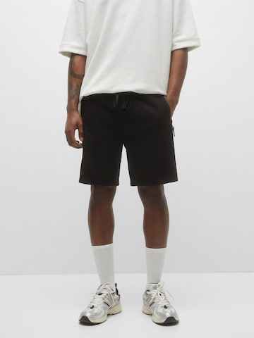 Pull&Bear Regular Shorts in Schwarz