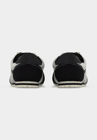 Sneaker bassa 'Super Lowpro' di VANS in nero