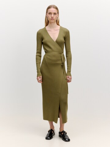 EDITED Knitted dress 'Mailien' in Green: front