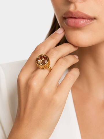 RteRme Ring 'Amber Crystal Gold Statement Ring'‌‌ in Gold: Vorderseite