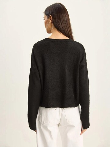 Pullover di Bianco Lucci in nero