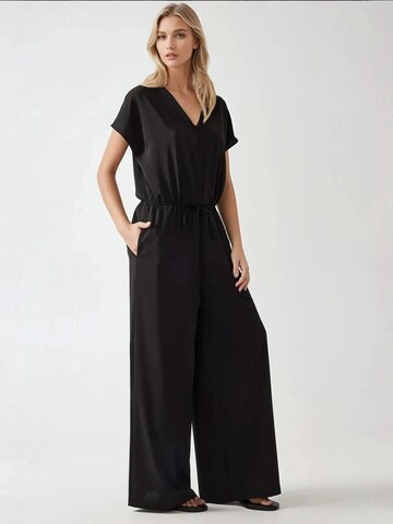 Tuta jumpsuit di Hiccup in nero: frontale