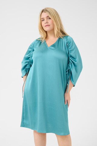 KAFFE CURVE Jurk 'Machel' in Blauw: voorkant