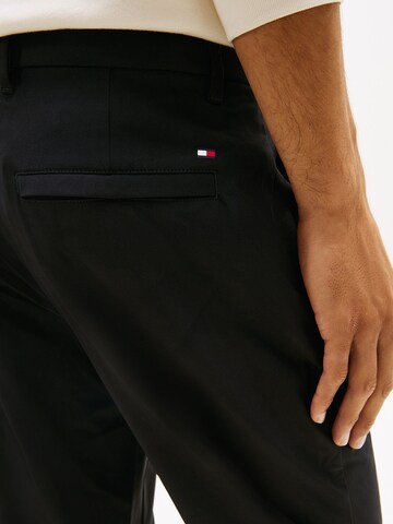 TOMMY HILFIGER Regular Chinohose in Schwarz