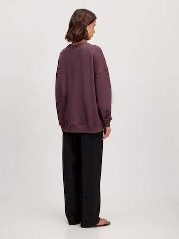 EDITED - Sudadera 'Sayuri' en rojo