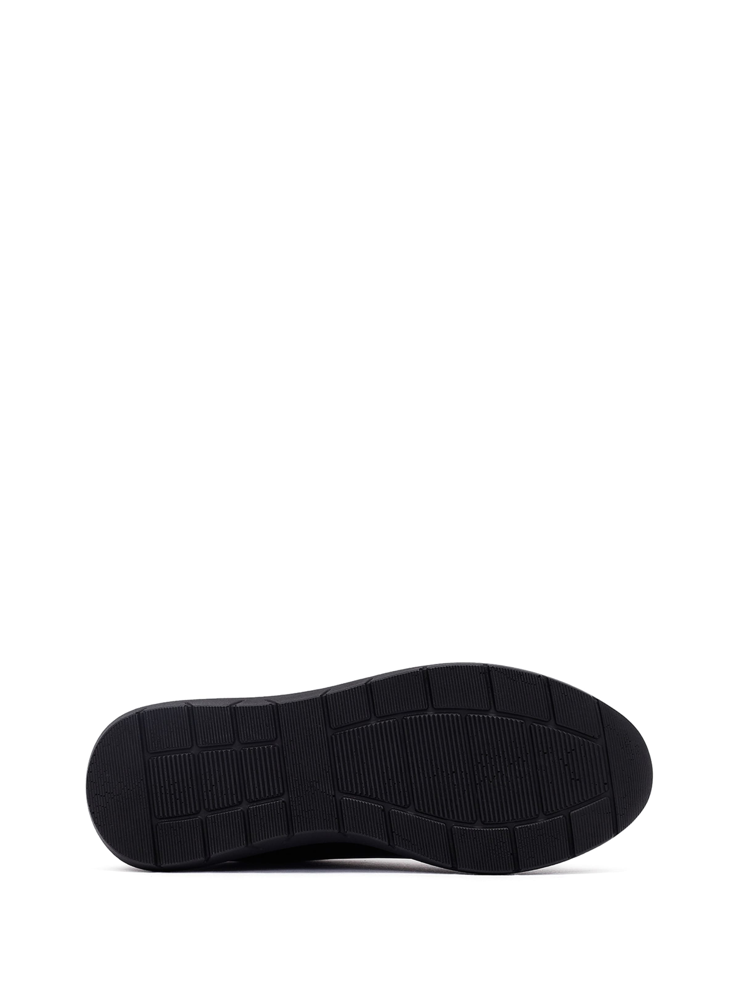 Sneaker bassa di Derimod in nero