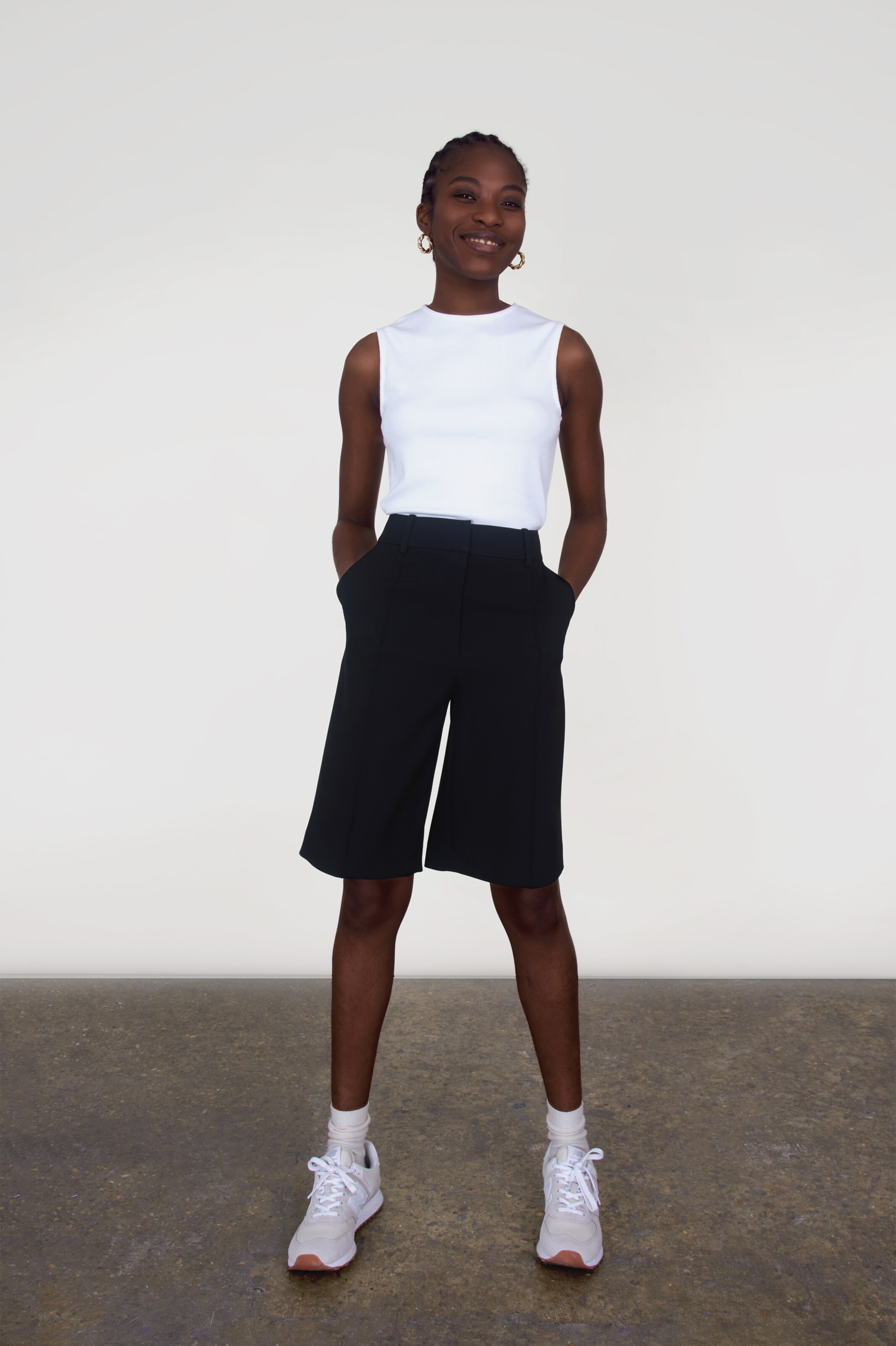 Frauen Große Größen Aligne Shorts 'Fedot' in Schwarz - DW36035 Frauen Große Größen Aligne Shorts 'Fedot' in Schwarz - DW36035