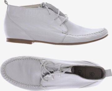 CAPRICE Flats & Loafers in 40,5 in White: front