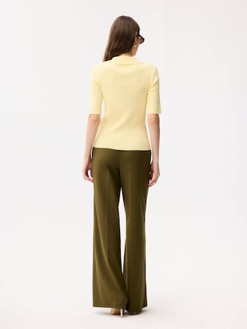 adl Blouse in Geel