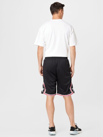 Starter Black Label Loosefit Shorts in Schwarz