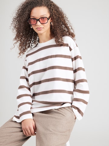 PIECES T-shirt 'PCMila' i vit: framsida