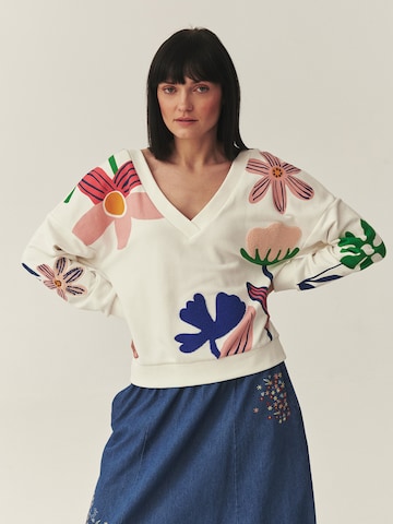 TATUUM Majica | bela barva: sprednja stran