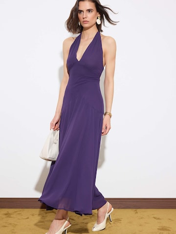 Robe de soirée Trendyol en violet