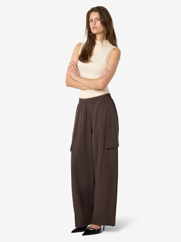 Noisy may - Barrel Pantalón cargo 'NMKirby' en marrón