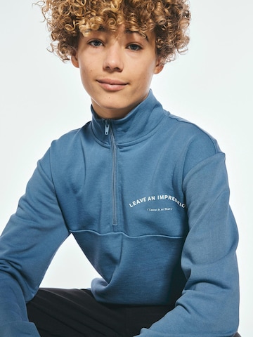 Sweat-shirt 'Rikos' LMTD en bleu