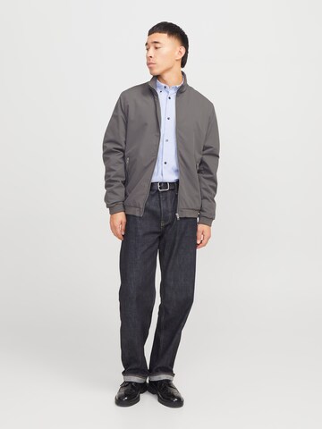 Giacca di mezza stagione 'JJERush' di JACK & JONES in grigio