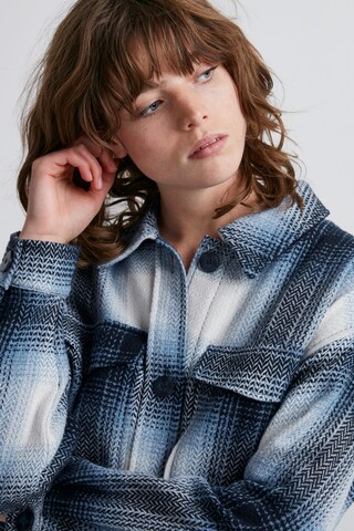 ICHI Between-season jacket 'EVALI' in Blue