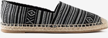 Minnetonka Espadryle w kolorze czarny