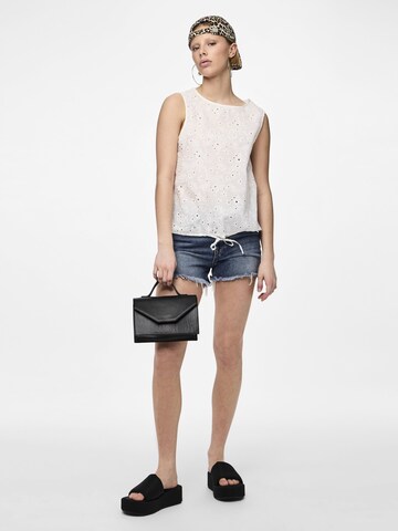 PIECES Top 'PCKacey' in White