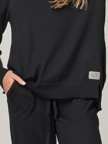 YOU LOOK PERFECT Pullover 'BELLA' in Schwarz