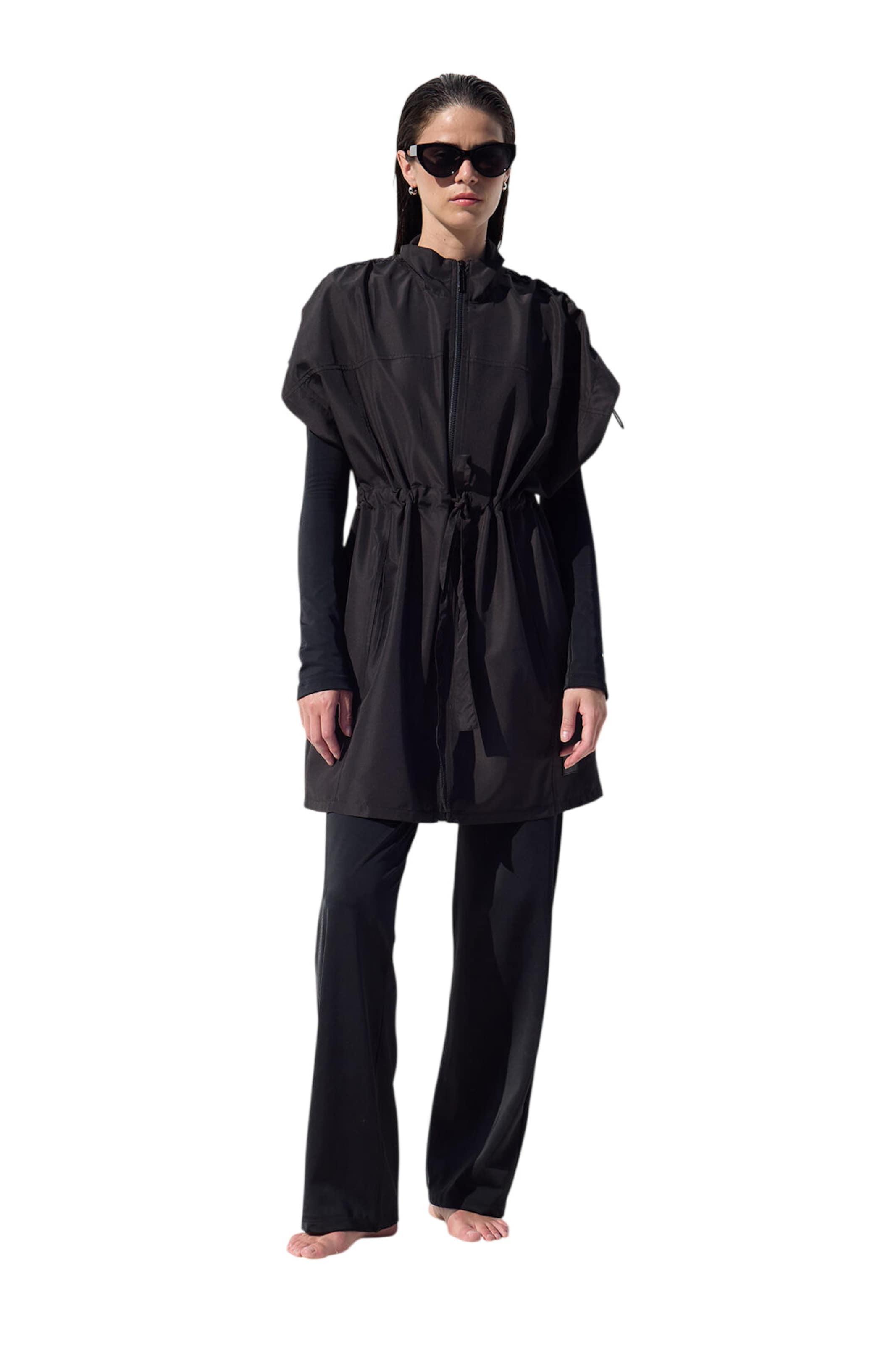 MANUKA Badeanzugkleid in Schwarz: Vorderseite