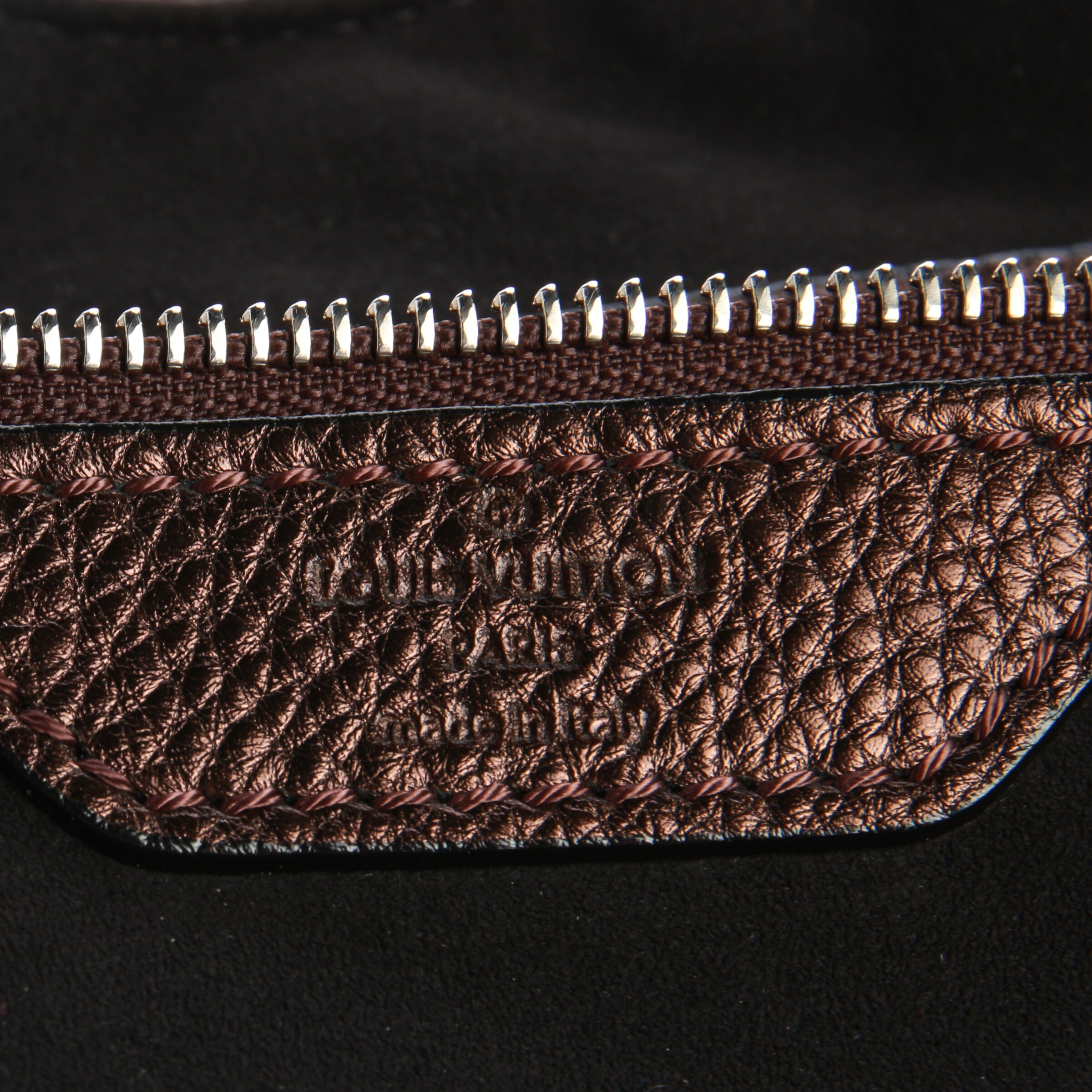 Louis Vuitton Bag in One size in Brown