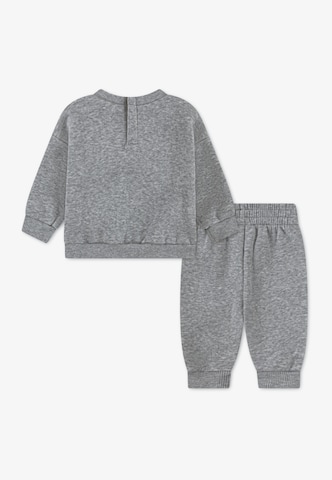 Nike Sportswear Jogging ruhák 'ESSENTIAL' - szürke