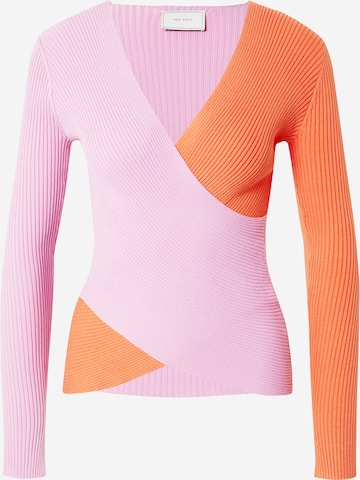 Neo Noir Sweater in Pink: front
