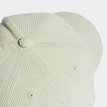 ADIDAS SPORTSWEAR - Gorra deportiva 'Corduroy Dad' en verde