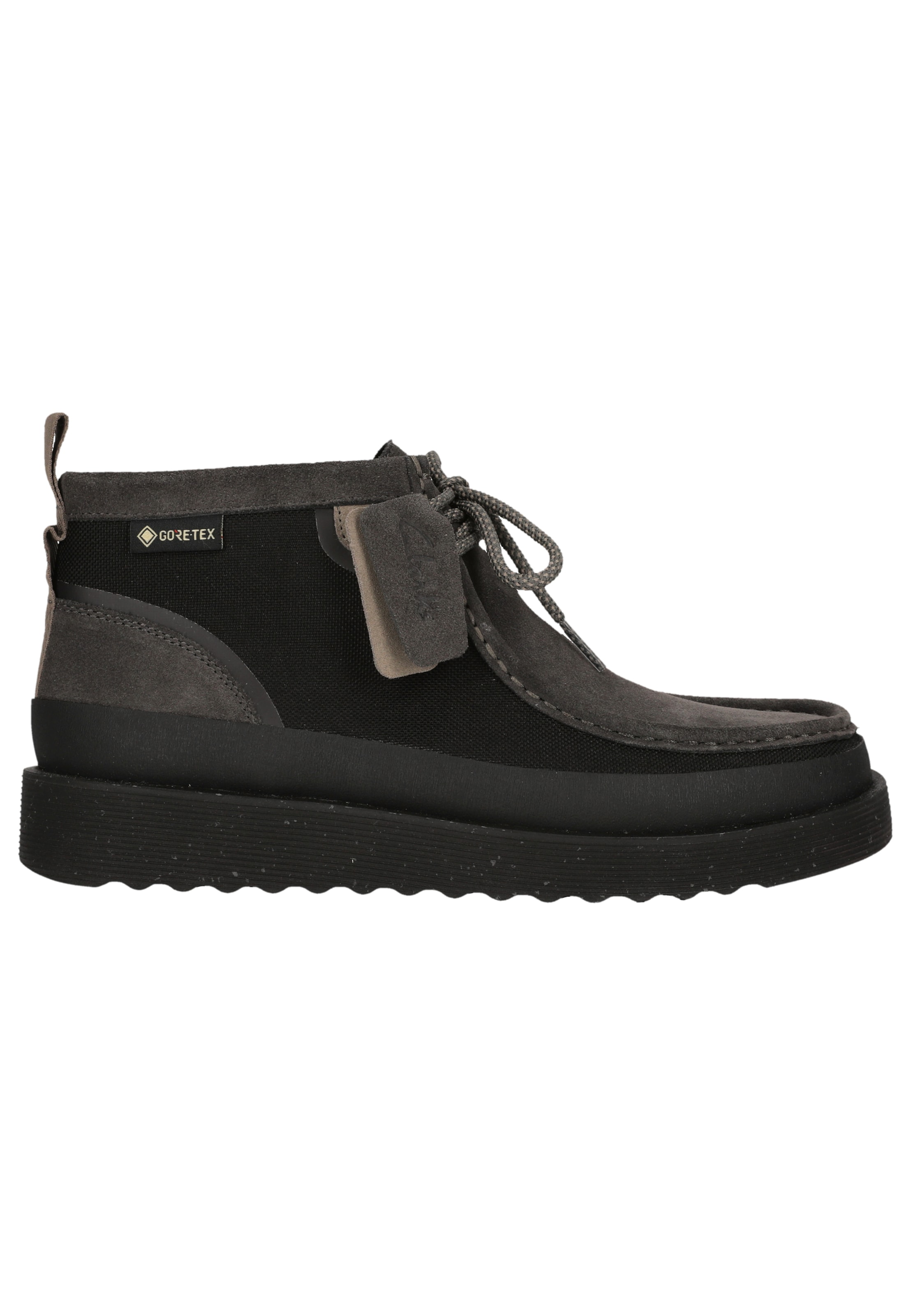 CLARKS Veterschoen 'Wallabee FTR Gore-Tex' in Zwart