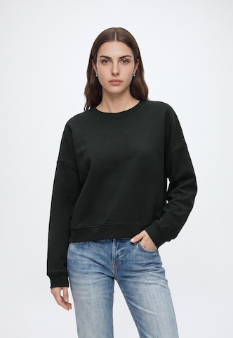 Bluză de molton de la GAP pe negru: față