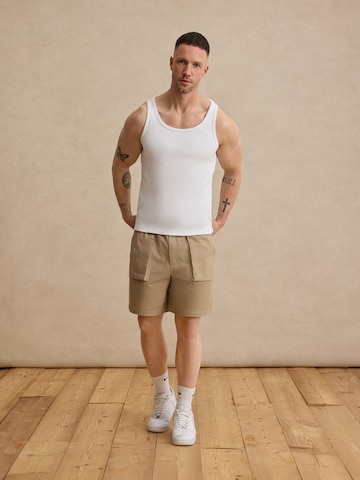 DAN FOX APPAREL T-shirt 'Vince' i vit