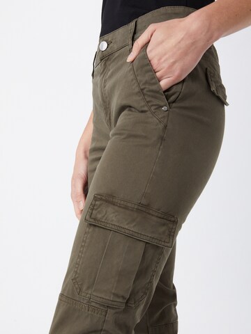 Skinny Pantalon cargo GUESS en vert