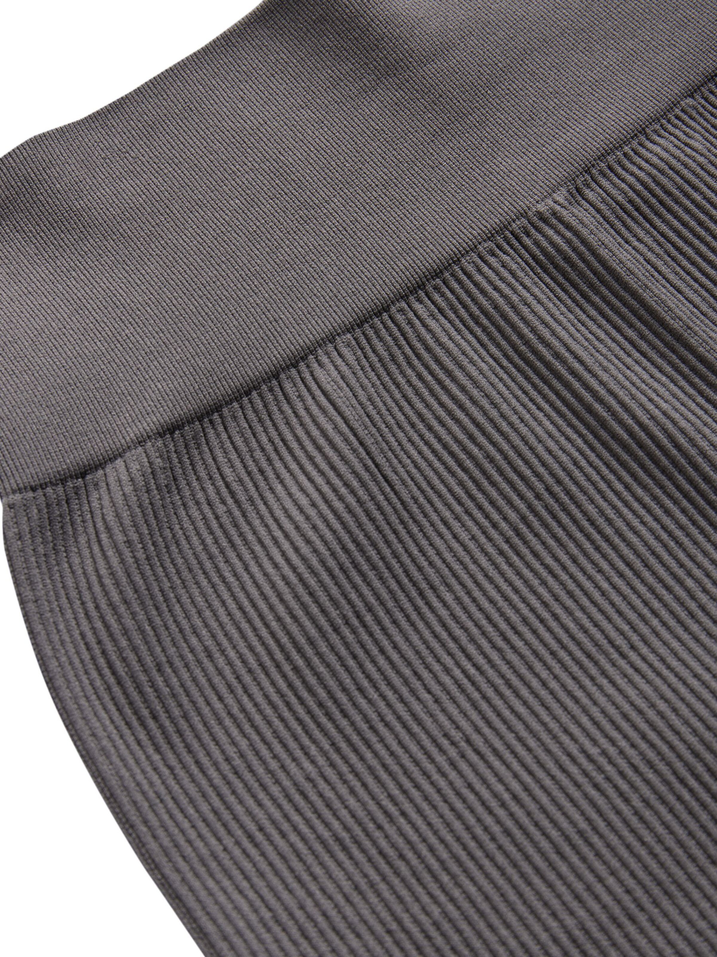 The Set Skinny Shorts in Grau