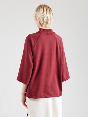 Tricou 'BANU 261' de la Soyaconcept pe roșu