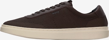 BOSS Rövid szárú sportcipők 'Kieran' - barna: elől
