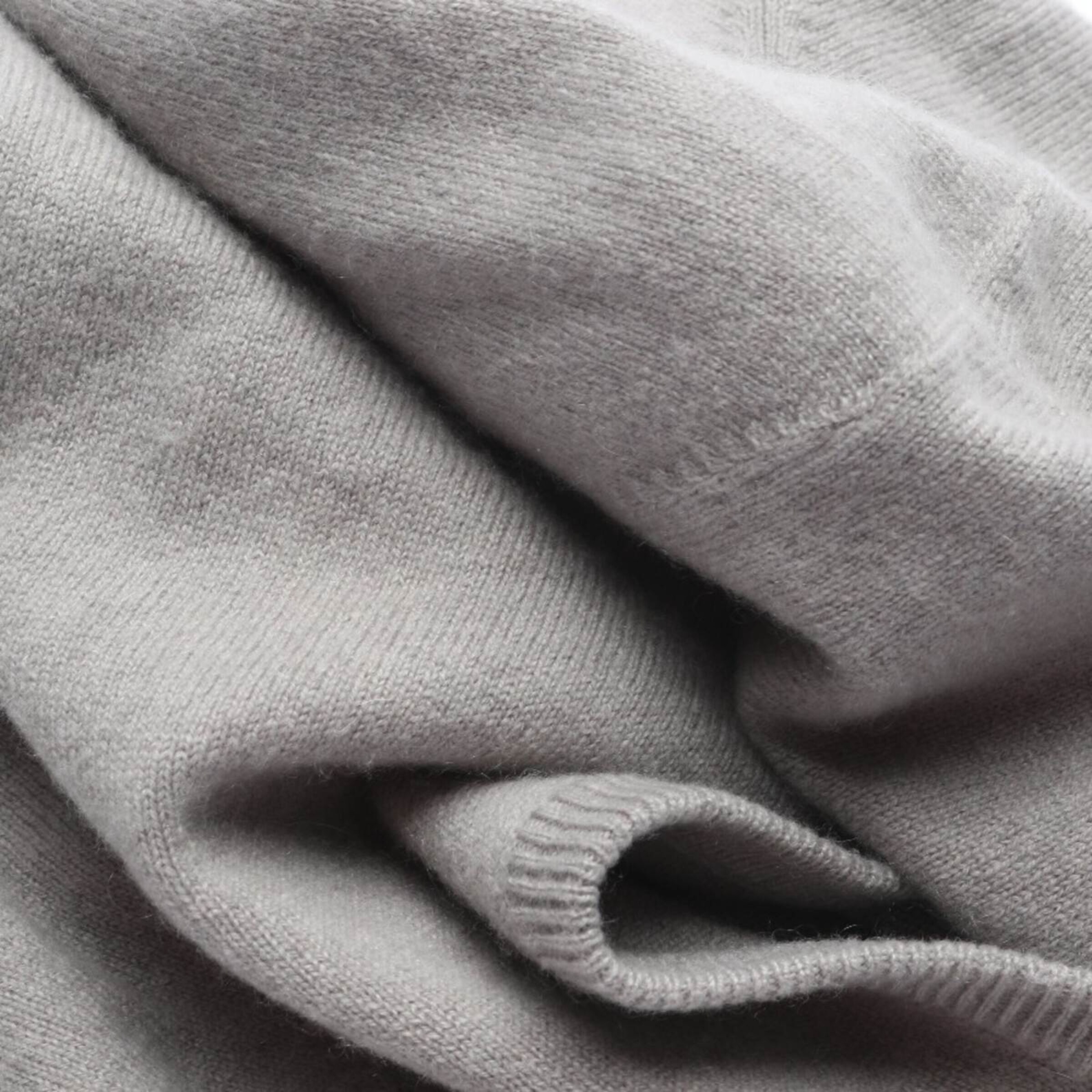 Brunello Cucinelli Sweater & Cardigan in S in Grey