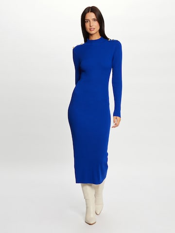 zils Morgan Adīta kleita: no priekšpuses