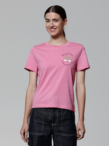 Watapparel Shirt ' Happiness is homemade ' in Pink: front