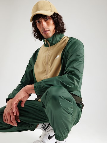 Nike Sportswear Joggingpak 'CLUB' in Groen