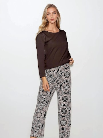 Momenti Per Me - Pijama 'Boho Cafe' en marrón: frente